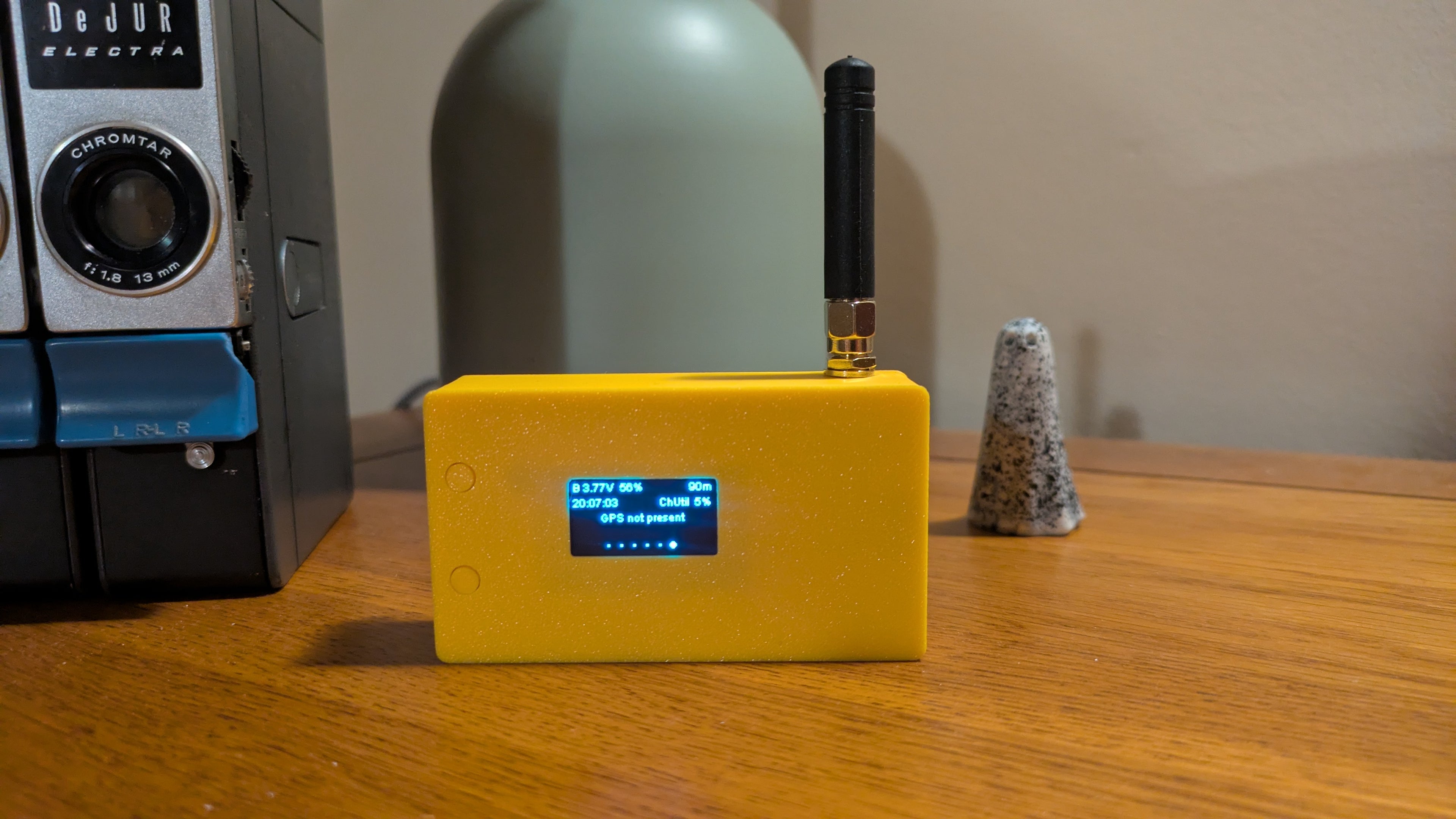 Meshtastic & Meshcore Communicator